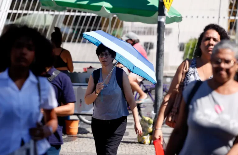 Salário mínimo pode chegar a R$ 1.741 em 2027, diz governo