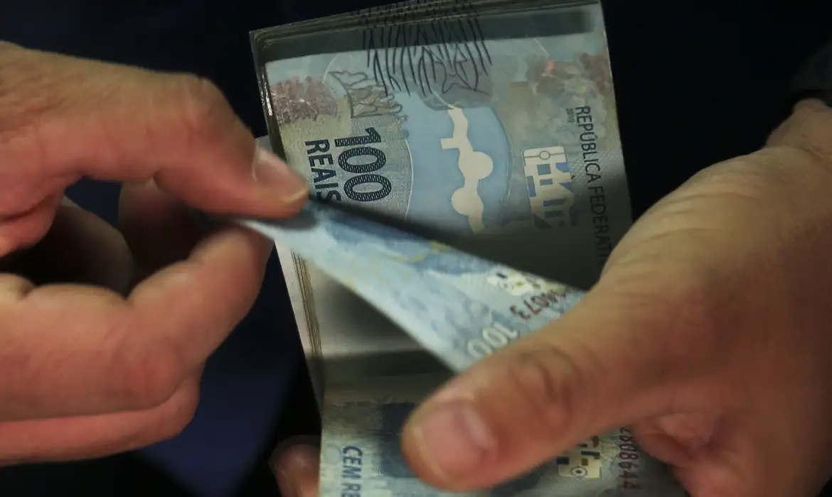 Desenrola Adimplentes, Desenrola, crédito, trabalhadores informais, empréstimos, Ministério da Fazenda, Dario Durigan, renegociação de dívidas, economia, golpes, crédito consignado, M1NewsTV, M1NewsMaricáNoticias