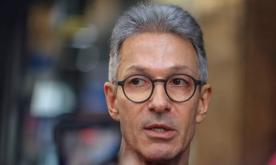 Romeu Zema apresentando seu programa de governo