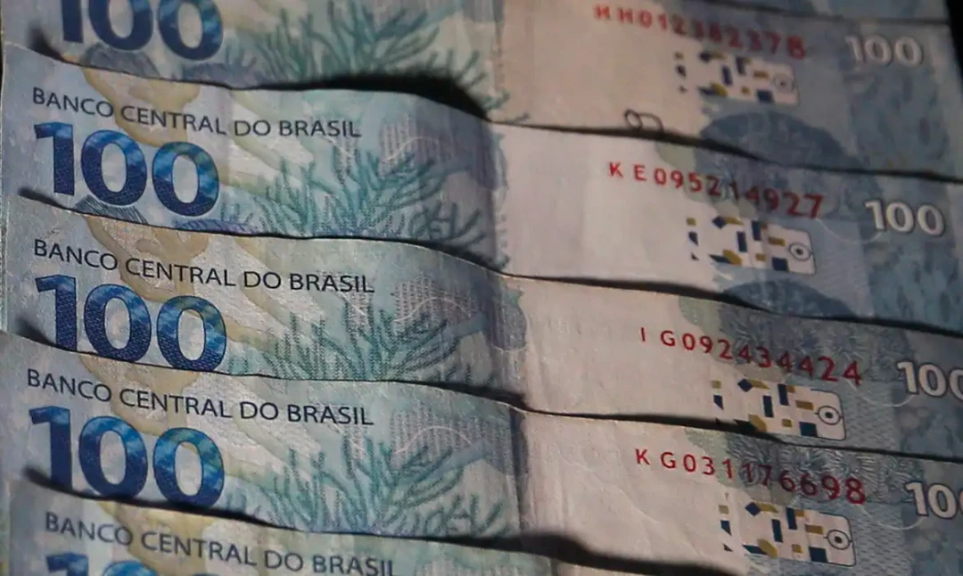 Gráfico que ilustra o déficit primário de R$ 10 bilhões nas contas públicas em agosto