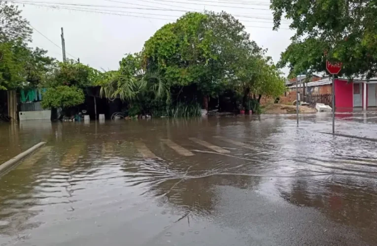 Frente fria traz chuvas e alertas de tempestade para Sul, Sudeste, Norte e Centro‑Oeste