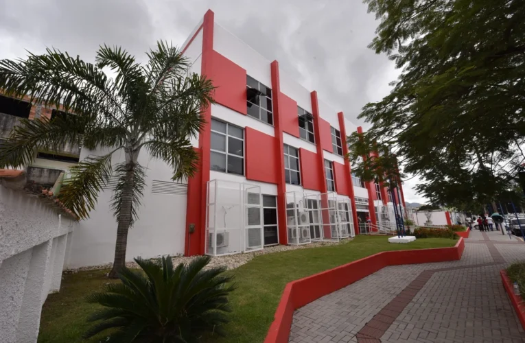 Foto de Elsson Campos que ilustra a divulgação do ponto facultativo pela Prefeitura de Maricá