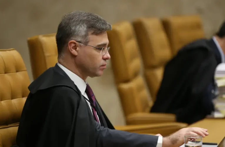 Ministro André Mendonça retira sigilo de 39 procedimentos que tramitam no STF