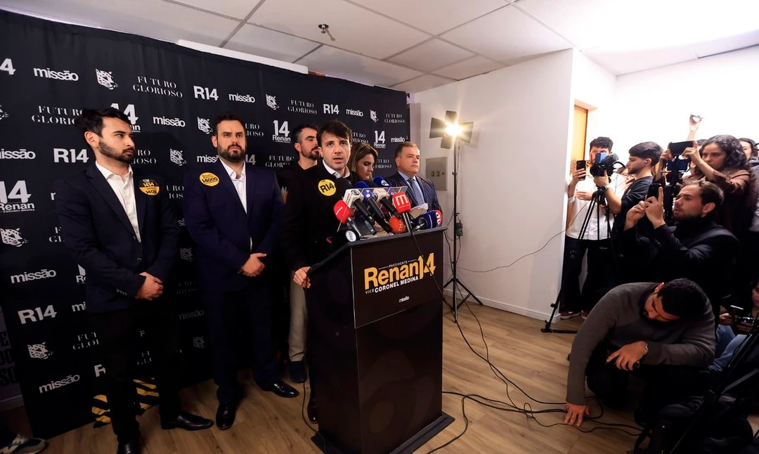 O candidato a Presidencia Renan Santos durante pronunciamento sobre o recurso contra a decisao da Justiça Eleitoral.