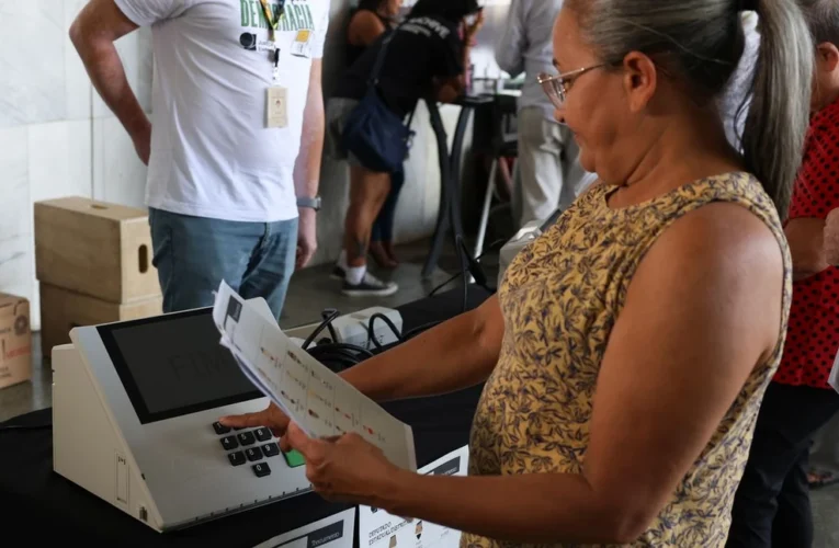 TRE-RJ disponibiliza 1,4 milhão de colas eleitorais para agilizar voto nas Eleições 2026