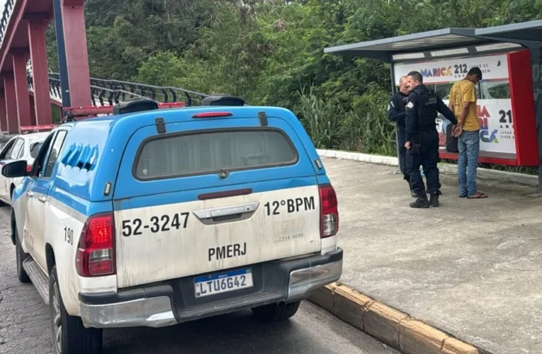 Câmeras de videomonitoramento do CIOSP capturando o ônibus onde foi preso o homem com mandados de prisão em Maricá