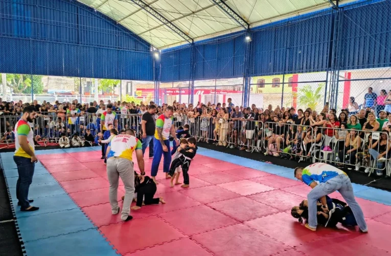 Participantes do 13º Festival de Jiu-Jitsu na Arena São José, Maricá