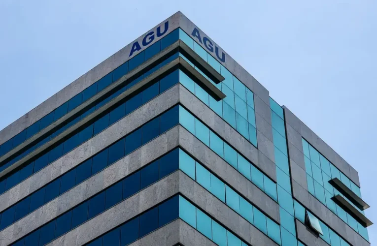 AGU pede à PF investigação sobre suposto repasse de Trump para campanha contra o STF