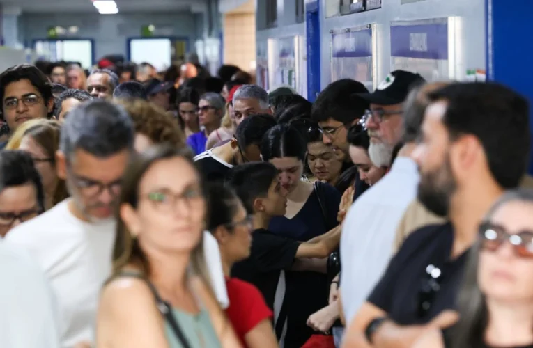 Câmara dos Deputados inicia 58ª legislatura com 35,7% de renovação e nova composição