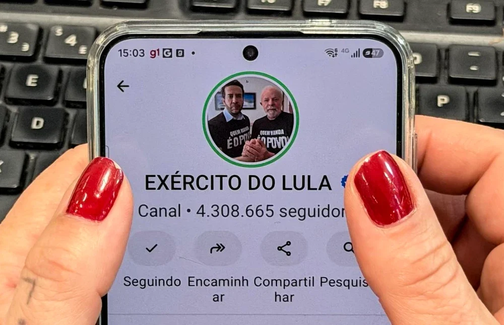 Tela do canal Exército do Lula no WhatsApp