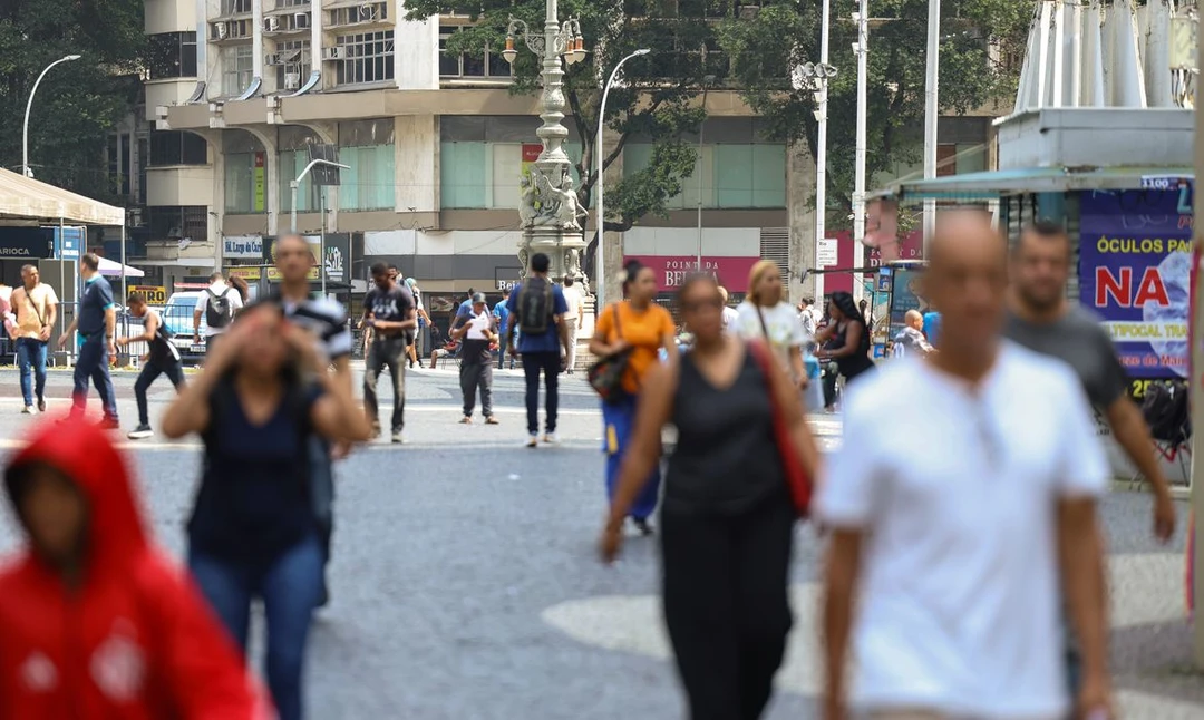Representantes da coalizão Vida em Conta apresentam documento com 10 propostas de desenvolvimento durante evento para candidatos à presidência