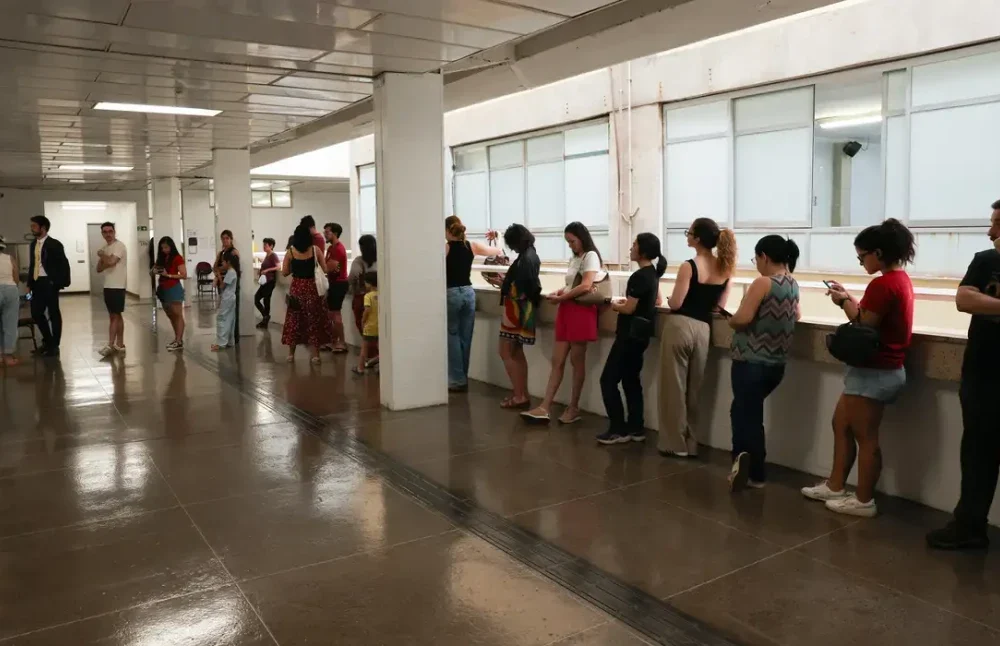 Tela do aplicativo e‑título exibindo a opção onde votar