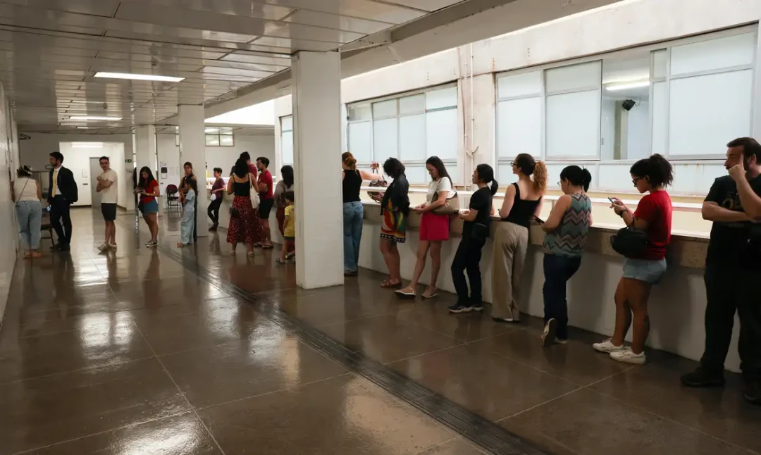 Tela do aplicativo e‑título exibindo a opção onde votar