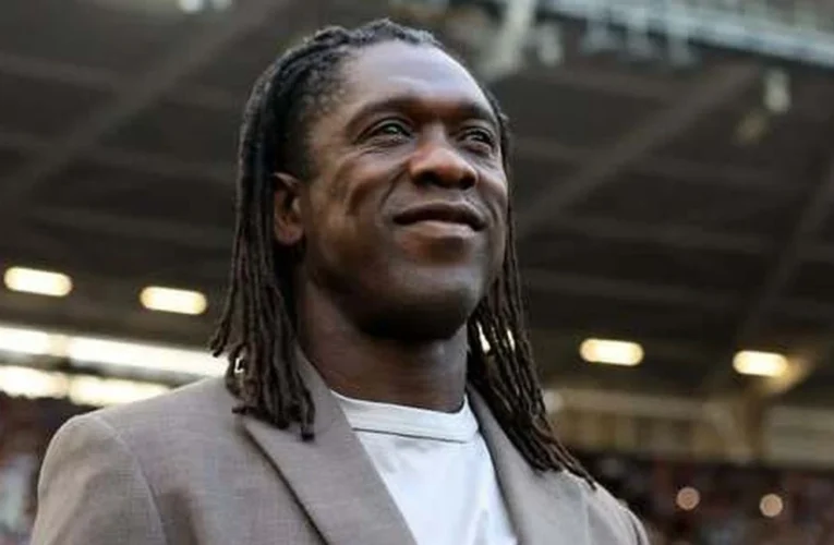 Corinthians contrata Clarence Seedorf para comandar o time até o fim de 2027