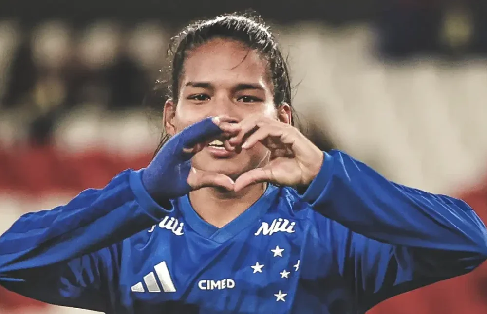 Marília marca o gol da vitória do Cruzeiro sobre o Olimpia no Estádio Casa Blanca, garantindo a classificação da equipe para a final da Libertadores Feminina