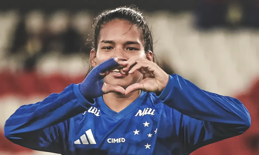 Marília marca o gol da vitória do Cruzeiro sobre o Olimpia no Estádio Casa Blanca, garantindo a classificação da equipe para a final da Libertadores Feminina