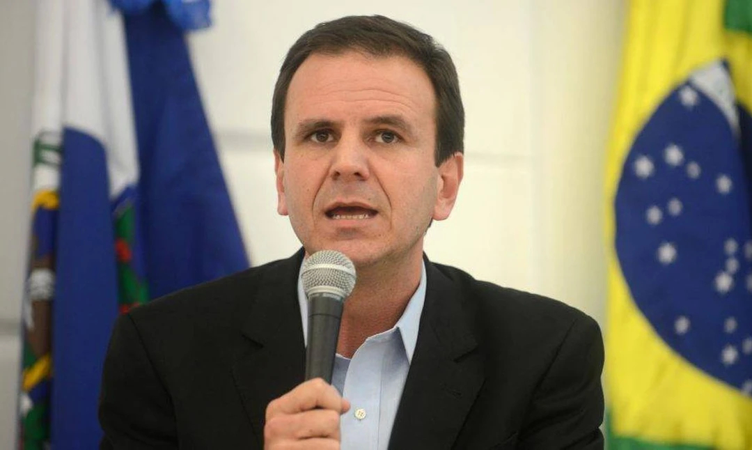 Eduardo Paes, candidato ao governo do Rio de Janeiro, em campanha