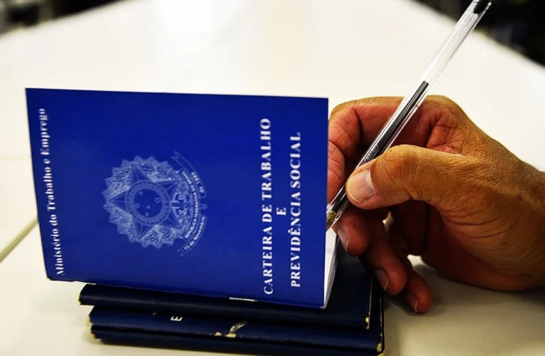 Emenda constitucional define fim da escala 6×1 e adoção da jornada 5×2 a partir de 15 de dezembro de 2026