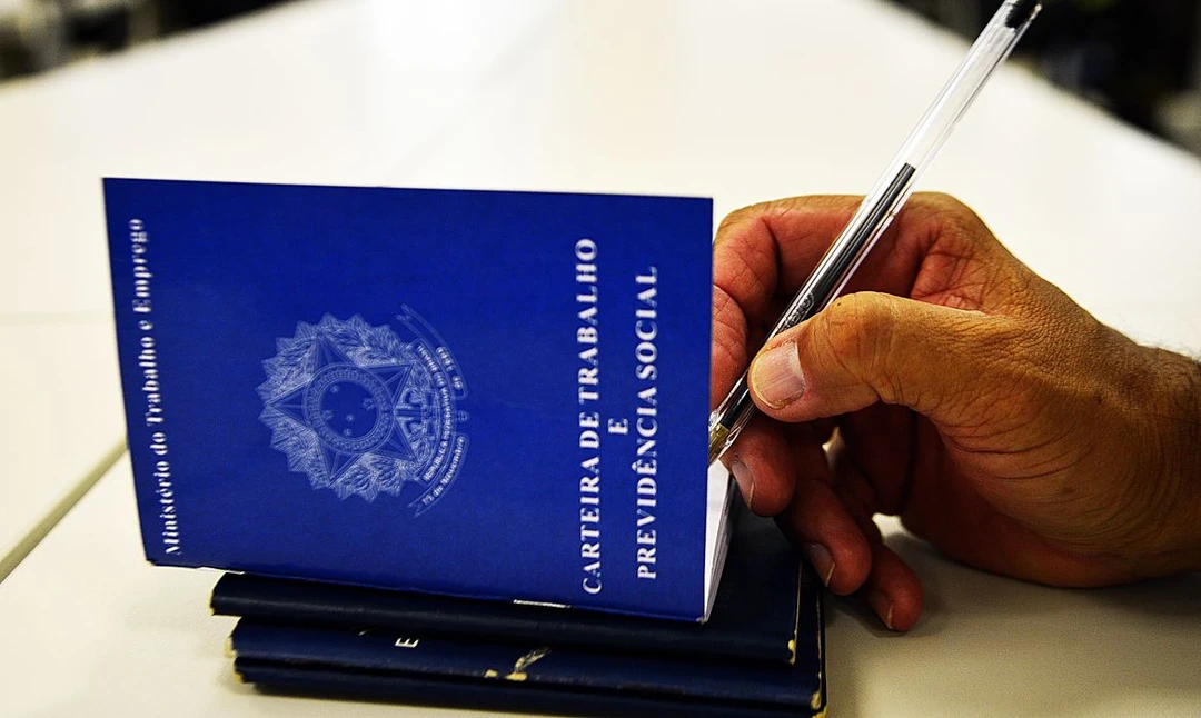 Plenário do Congresso Nacional durante a promulgação da Emenda Constitucional 141/2026