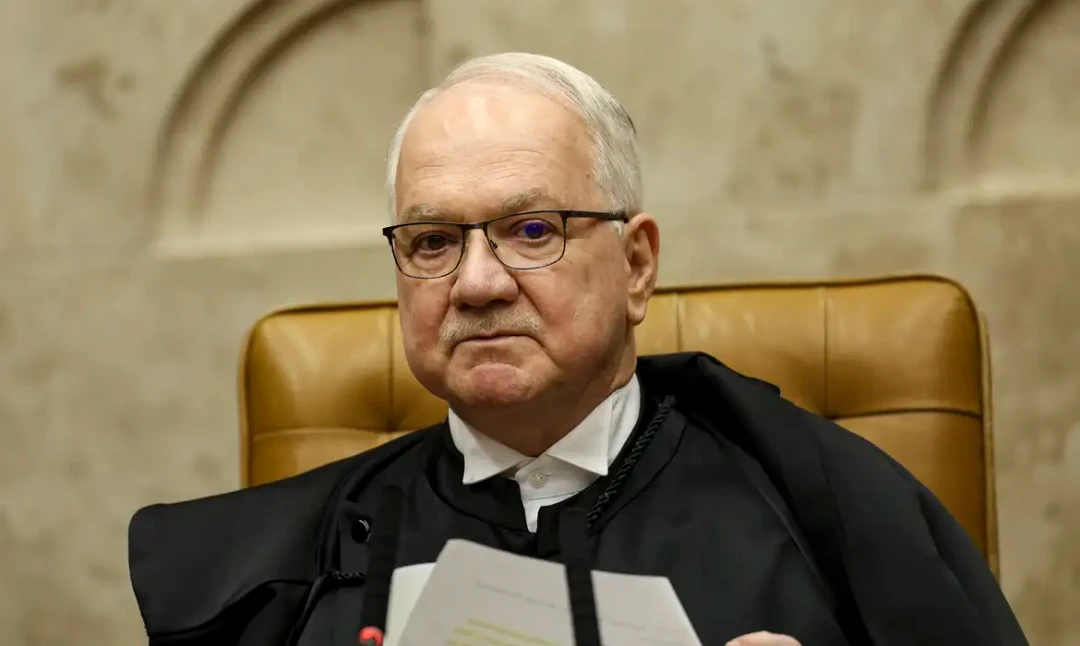 Ministro Edson Fachin, presidente do Supremo Tribunal Federal, durante sessão de julgamento