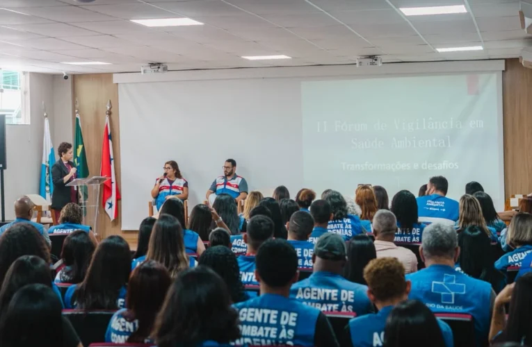 Participantes do II Fórum da Vigilância Ambiental reunidos no auditório da FACMAR em Maricá