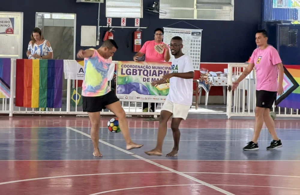 Divulgação dos Jogos da Diversidade na Arena Itaipuaçu, Maricá, mostrando participantes em atividades esportivas