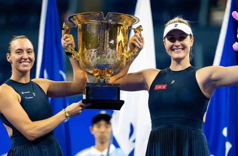 Luisa Stefani e Gabriela Dabrowski triunfam no WTA 1000 de Pequim