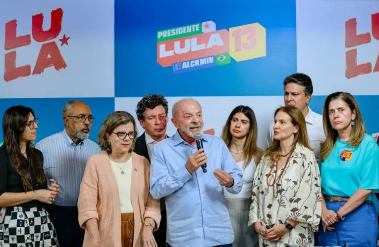 Lula comemora avanço na aprovação da PEC que elimina a escala 6×1 e reforça defesa de investimentos públicos