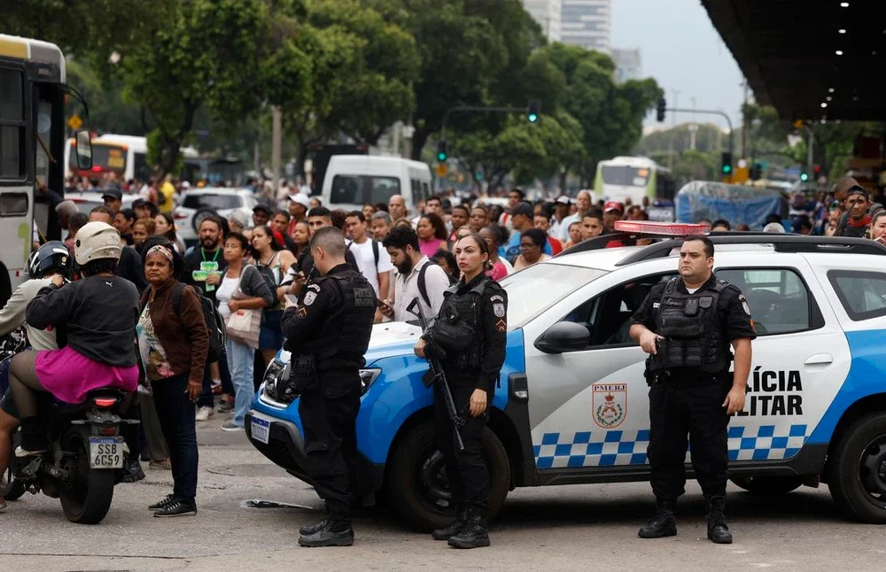 Polícia Militar do Rio de Janeiro em operação contra o Comando Vermelho