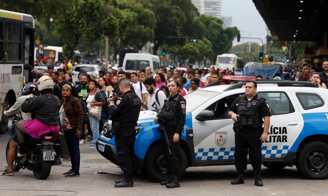 Polícia Militar do Rio de Janeiro em operação contra o Comando Vermelho