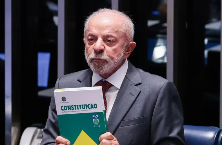 Lula visita Minas Gerais para celebrar fim da escala 6×1 e apresentar projetos