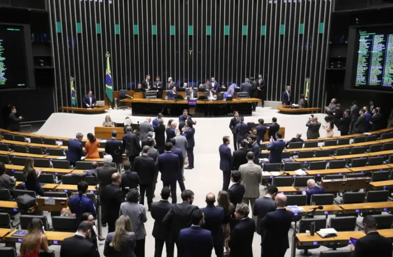 Número de mulheres eleitas ao Congresso nacional atinge recorde histórico