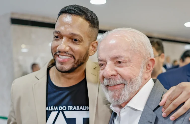 PEC que encerra escala 6×1 é aprovada e Lula celebra conquista dos trabalhadores
