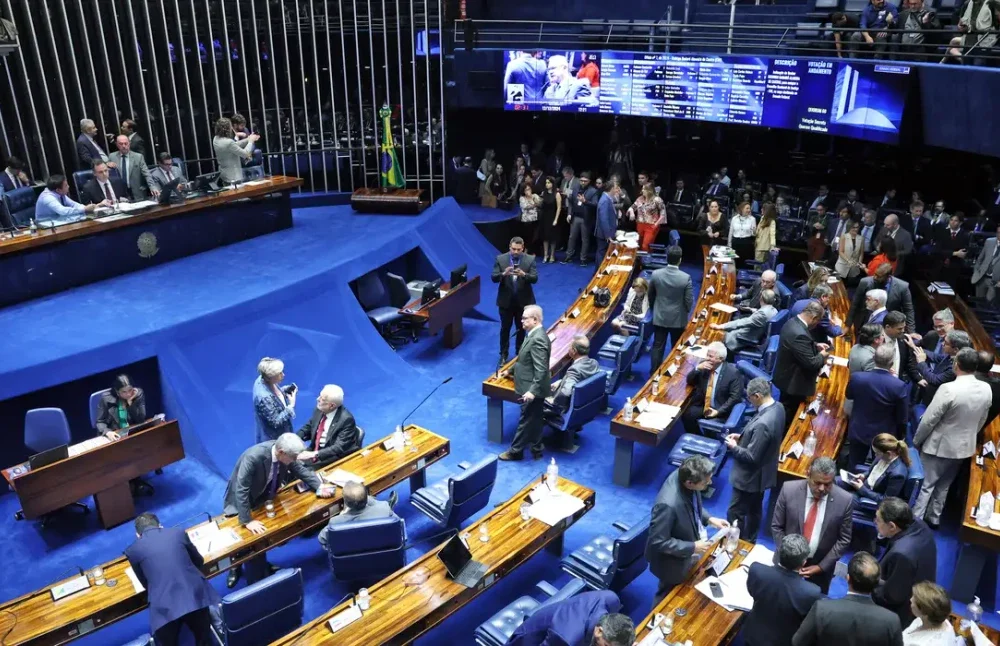 Gráfico mostrando a quantidade de senadores eleitos por partido nas eleições de 2026, com destaque para PL, MDB e PT