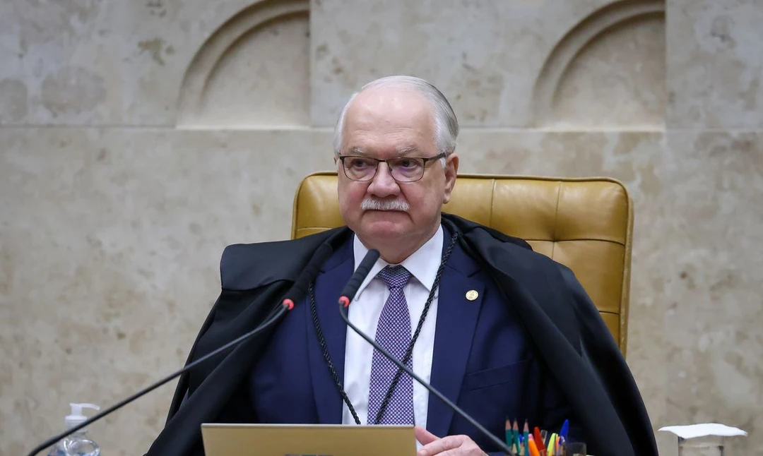 Edson Fachin presidente do Supremo Tribunal Federal fala sobre a defesa da democracia e do voto livre