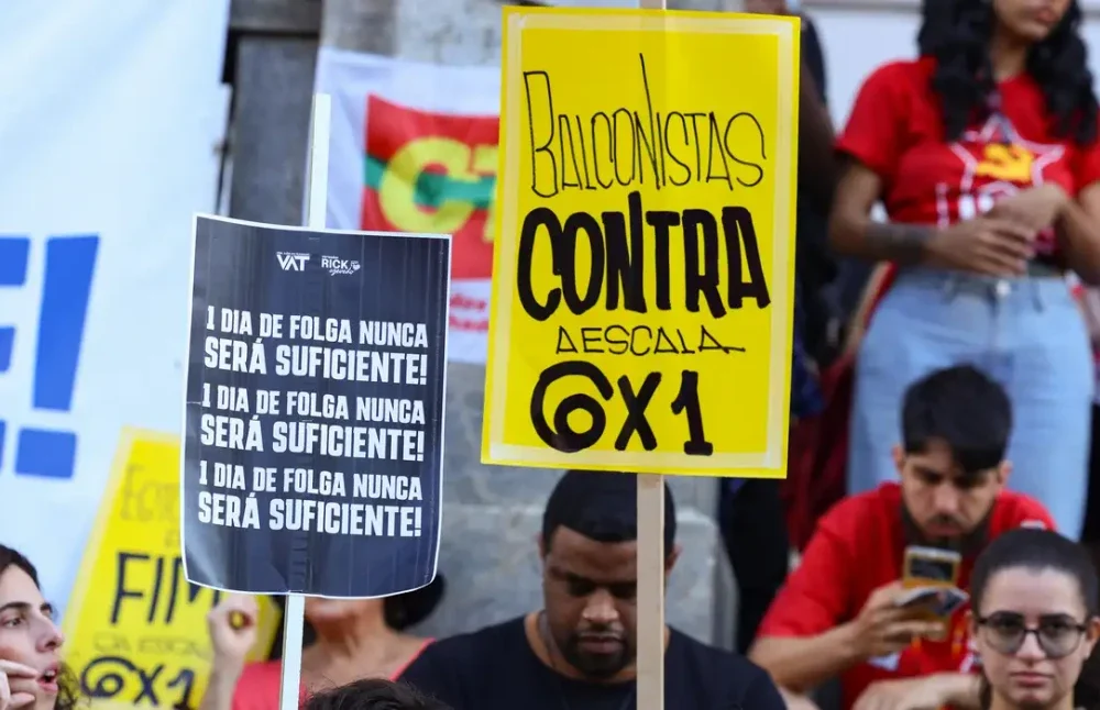 Ilustração da aprovação da PEC que elimina a jornada 6x1 no Senado